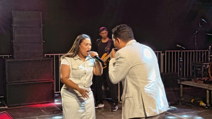 Com muita fé e adoração, evento Itagimirim em Louvor marca a celebração do Natal das Luzes 2025 25