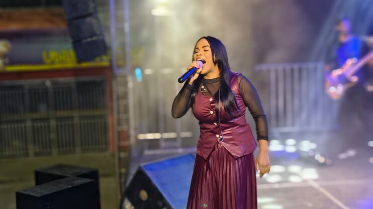 Com muita fé e adoração, evento Itagimirim em Louvor marca a celebração do Natal das Luzes 2025 23