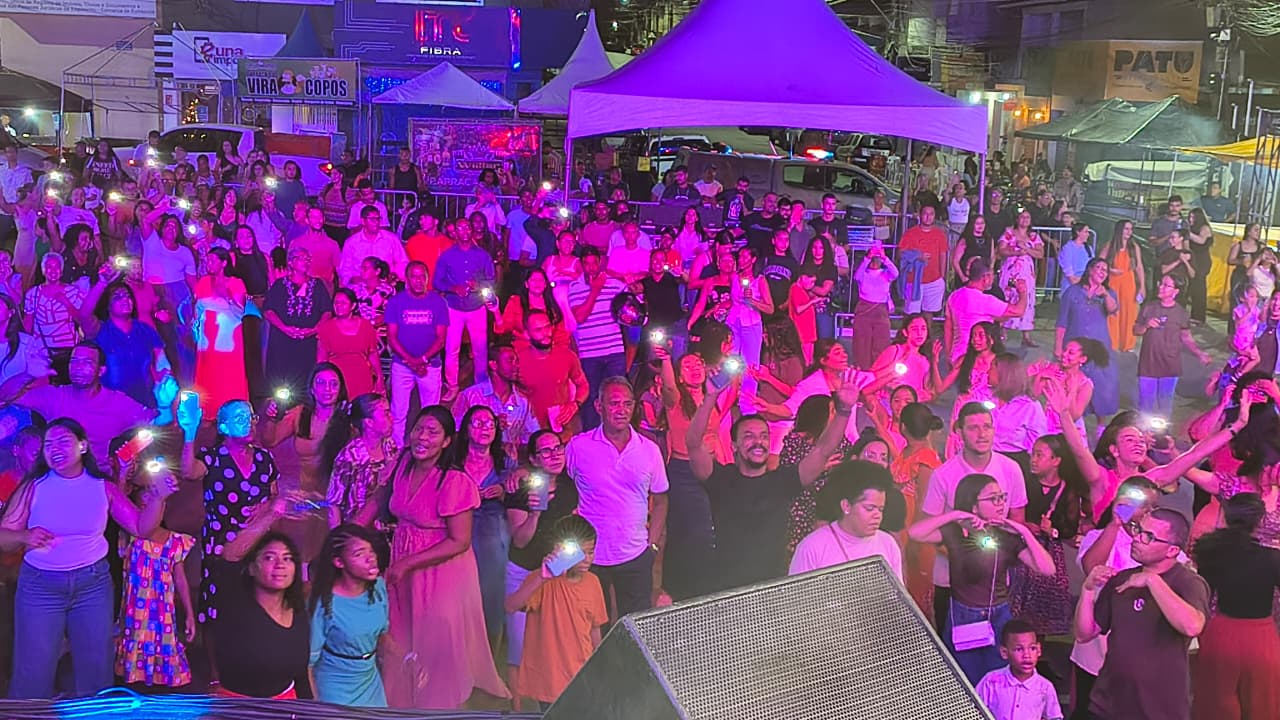 Com muita fé e adoração, evento Itagimirim em Louvor marca a celebração do Natal das Luzes 2025 7