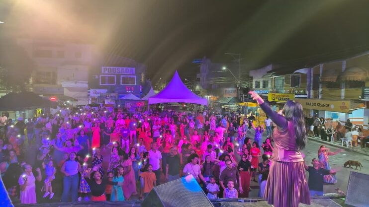 Com muita fé e adoração, evento Itagimirim em Louvor marca a celebração do Natal das Luzes 2025 20