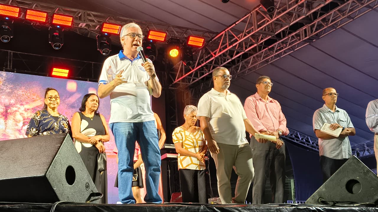 Com muita fé e adoração, evento Itagimirim em Louvor marca a celebração do Natal das Luzes 2025 11