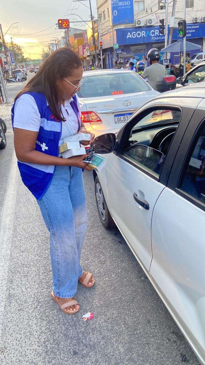 Prefeitura de Eunápolis leva prevenção e informação a motoristas e pedestres pelo Dezembro Vermelho 5