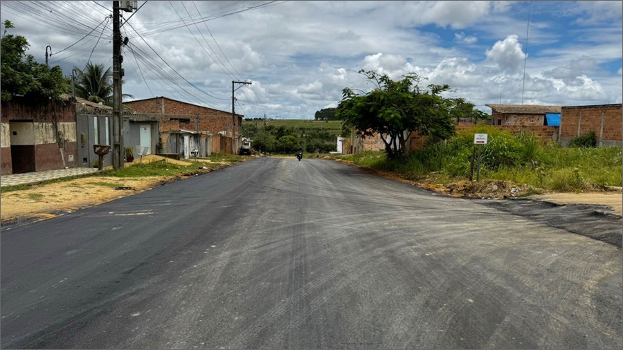 Prefeitura de Eunápolis inicia pavimentação da Avenida Brasil no Alto da Boa Vista 8