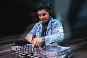 Dj Moisés encerra com chave de ouro a Festa da Imaculada Conceição em Frei Gaspar Dj Moisés encerra com chave de ouro a Festa da Imaculada Conceição em Frei Gaspar 117