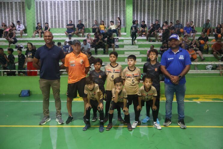 Prefeitura de Eunápolis promove finais do futsal de base com destaque para as categorias sub-8 e sub-10 13