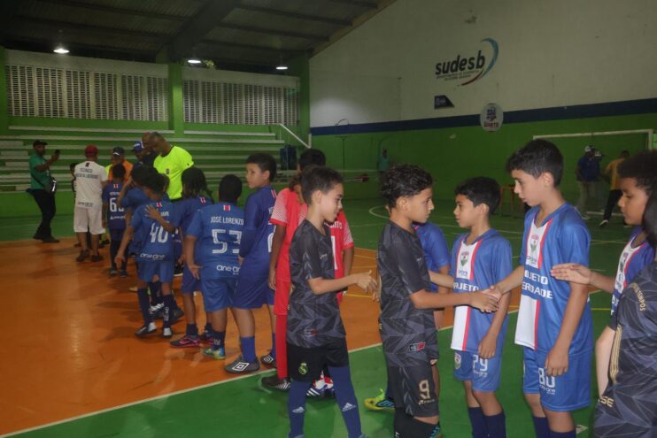 Prefeitura de Eunápolis promove finais do futsal de base com destaque para as categorias sub-8 e sub-10 11
