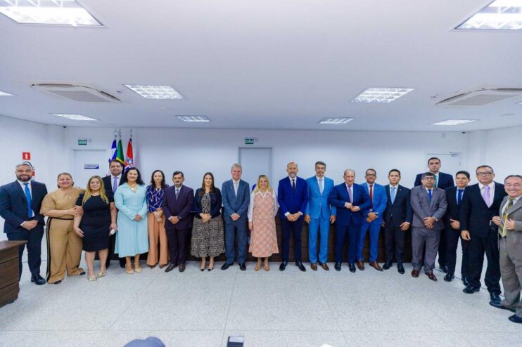 inauguração do CEJUSC 5 Parceria entre Prefeitura de Eunápolis e TJBA garante instalação da Vara de Família e inauguração do CEJUSC 14