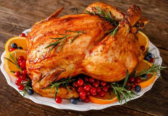 Peru ressecado nunca mais: Veja dicas para acertar no ponto da ave e virar chef do Natal Peru ressecado nunca mais: Veja dicas para acertar no ponto da ave e virar chef do Natal 4