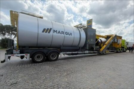 Prefeito Robério comemora a chegada da usina asfáltica! Eunápolis terá pavimentação asfáltica nos quatro cantos 56