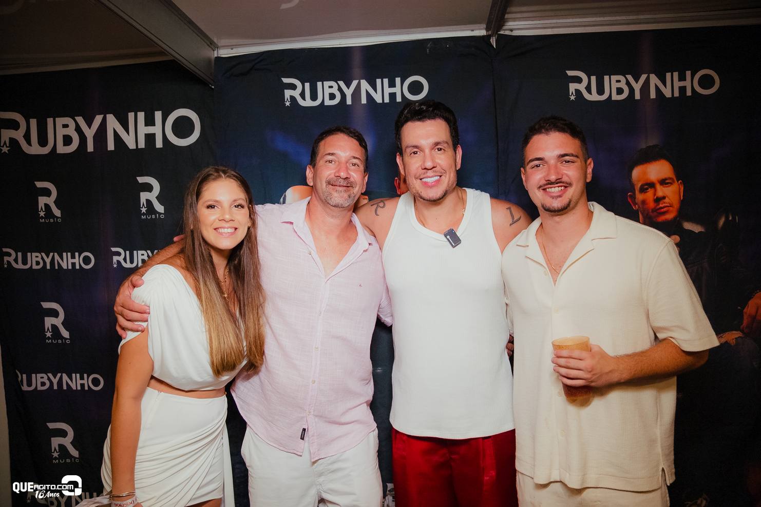 Felipe Araújo, Rubynho e Walber Luiz animam o Réveillon Desejos 2026 na Área Beach 10