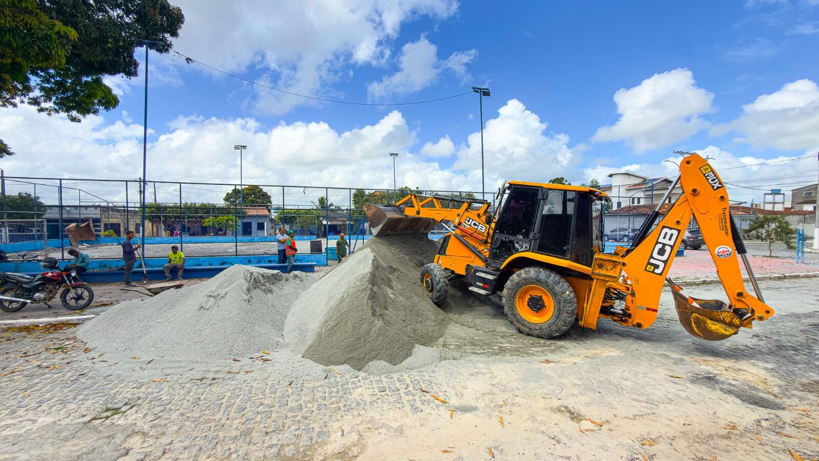 Prefeitura de Eunápolis investe na requalificação de praças e modernização das quadras esportivas 5