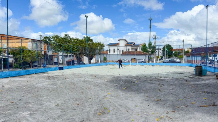 Prefeitura de Eunápolis investe na requalificação de praças e modernização das quadras esportivas 11