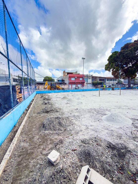 Prefeitura de Eunápolis investe na requalificação de praças e modernização das quadras esportivas 13
