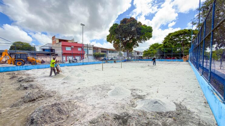 Prefeitura de Eunápolis investe na requalificação de praças e modernização das quadras esportivas 12