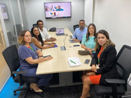 Deputada Cláudia Oliveira encontra-se em Salvador e cobra soluções da Coelba para garantir fornecimento de energia no Extremo Sul da Bahia Deputada Cláudia Oliveira encontra-se em Salvador e cobra soluções da Coelba para garantir fornecimento de energia no Extremo Sul da Bahia 7