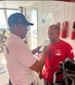 Operação Navegue Seguro: Marinha intensifica fiscalizações e ações educativas no verão de Porto Seguro 1