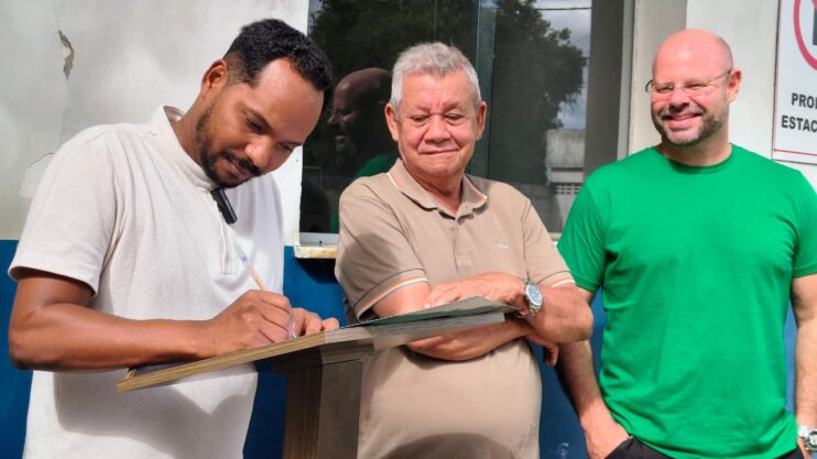 Prefeito Luizinho assina ordem de serviço para reforma do Hospital Municipal de Itagimirim 11