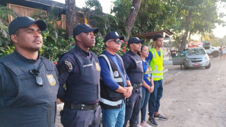 WhatsApp Image 2026-01-23 at 14.44.05 (2) Monitores garantem segurança dos pedestres na travessia das faixas 16