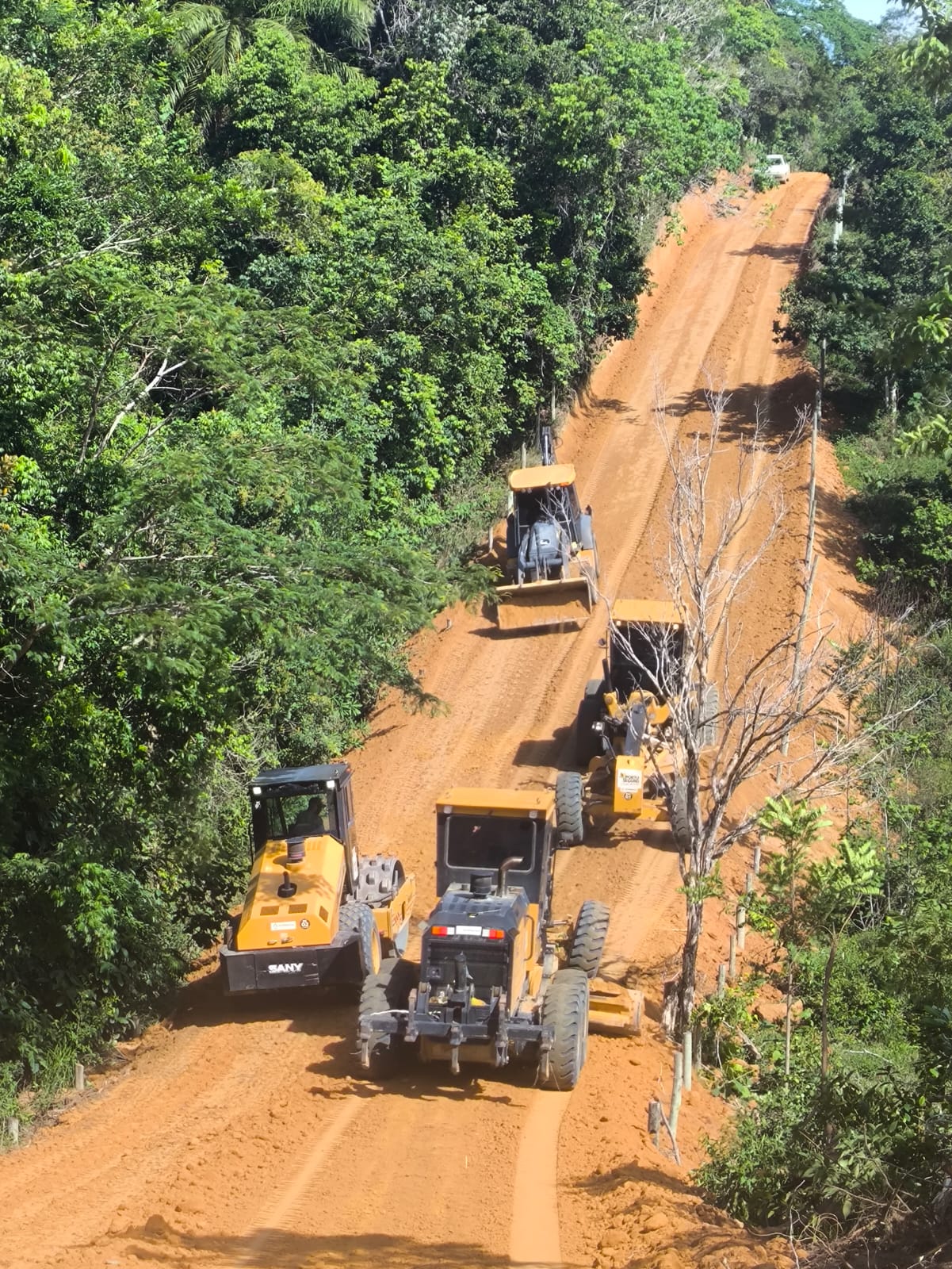 Manutenção das estradas vicinais beneficia comunidade Bom Jesus, próximo a Trancoso 5