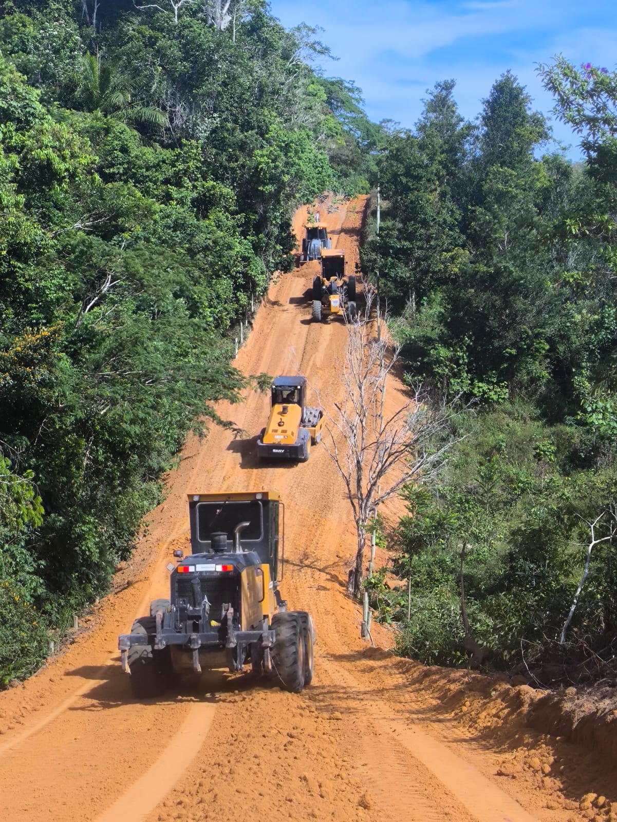 Manutenção das estradas vicinais beneficia comunidade Bom Jesus, próximo a Trancoso 4