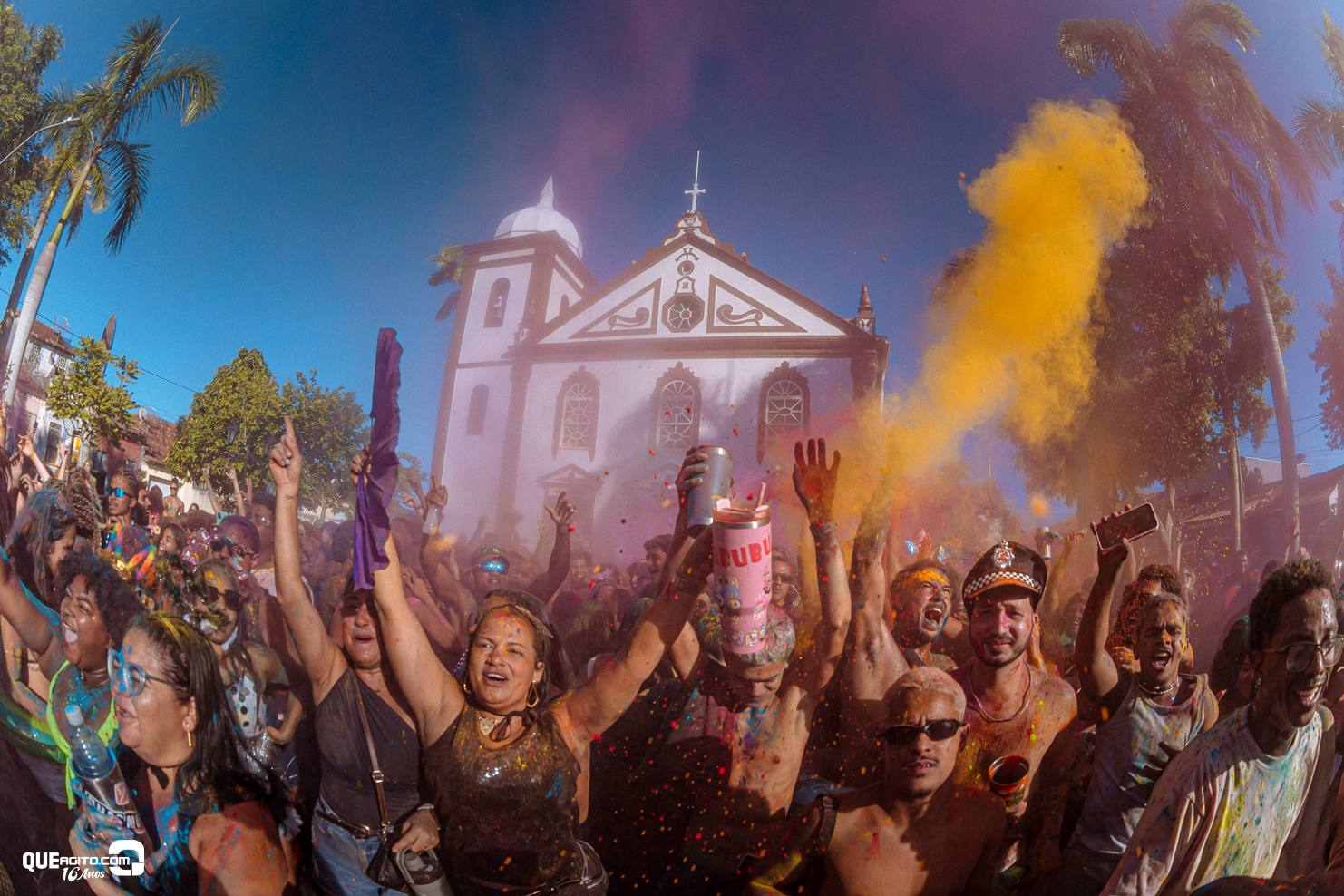 Jarley Rosa encerra com chave de ouro o Carnaval de Caravelas 2026 7