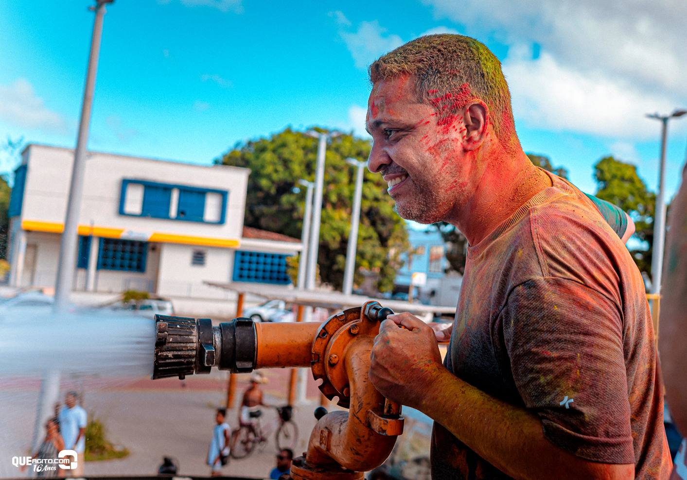 Jarley Rosa encerra com chave de ouro o Carnaval de Caravelas 2026 11