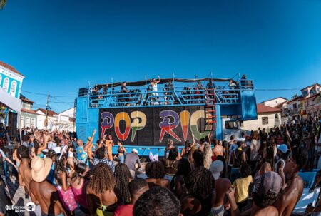 Bom Balanço, Vina Calmon e Hiago Danadinho agitam o sábado de Carnaval em Caravelas 4