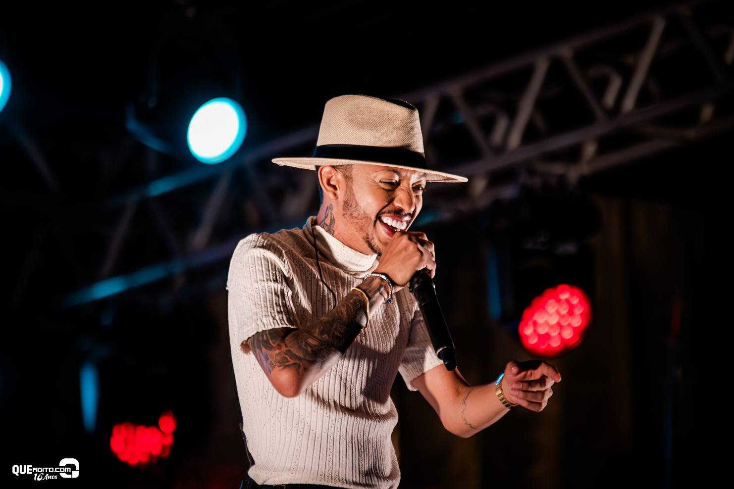 Carnaval de Caravelas 2026 tem noite histórica com show de Silfarley 6