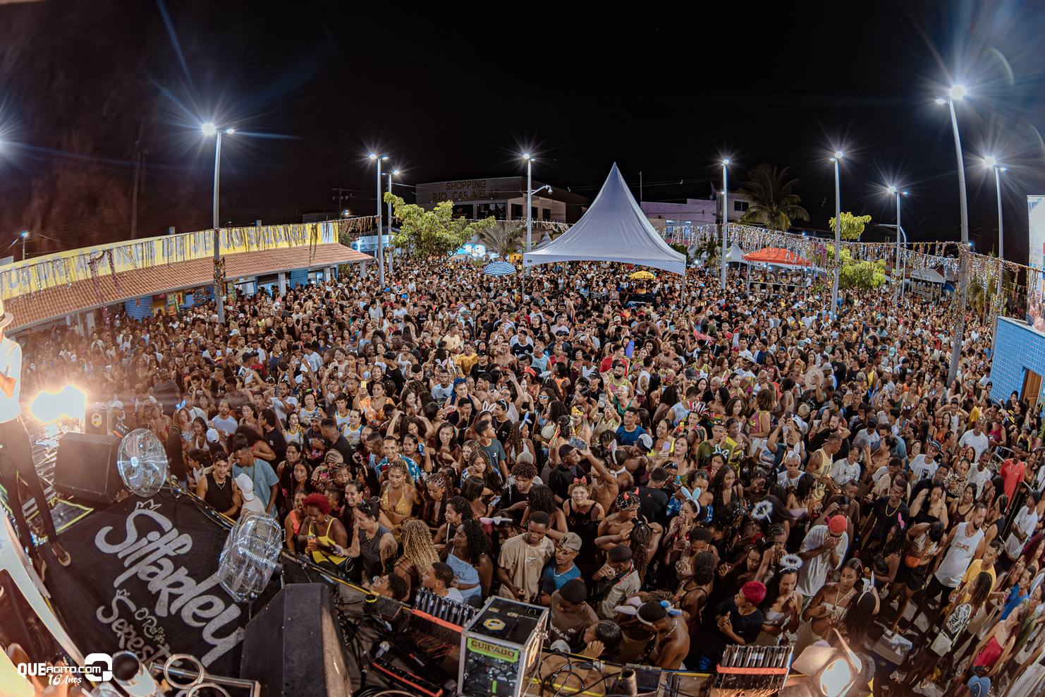 Carnaval de Caravelas 2026 tem noite histórica com show de Silfarley 5