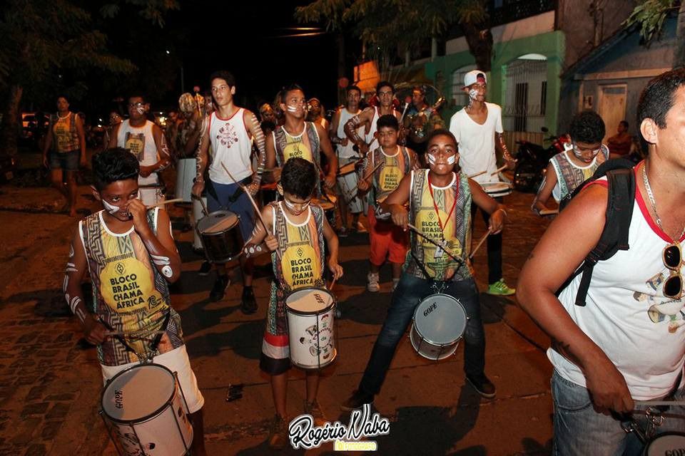 Bloco Brasil Chama África abre o Carnaval de Porto Seguro com cortejo cheio de ritmo 8