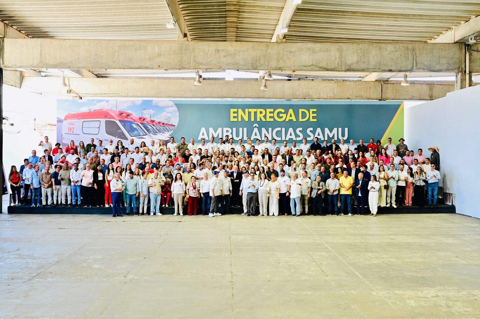 Deputada Cláudia Oliveira recebe ambulância e equipamentos para reforçar a saúde de Eunápolis 9