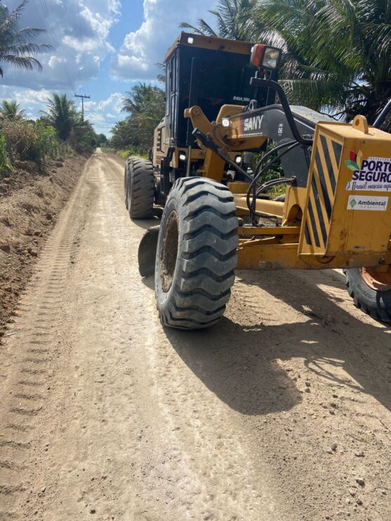 Estradas vicinais na região dos distritos de Vale Verde e Vera Cruz recebem manutenção 16