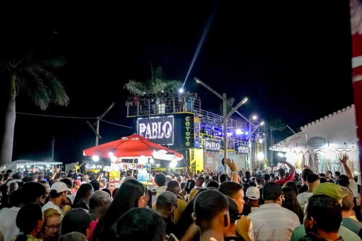 Carnaval de Porto Seguro é aberto com show de Pablo para mais de 100 mil pessoas na Passarela da Cultura 17