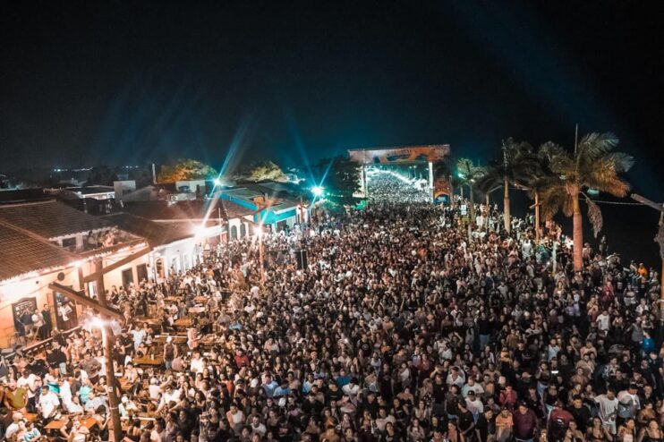 Carnaval de Porto Seguro é aberto com show de Pablo para mais de 100 mil pessoas na Passarela da Cultura 11