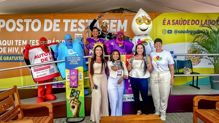 Em um dos maiores carnavais do Brasil a saúde sexual também faz parte da festa 24