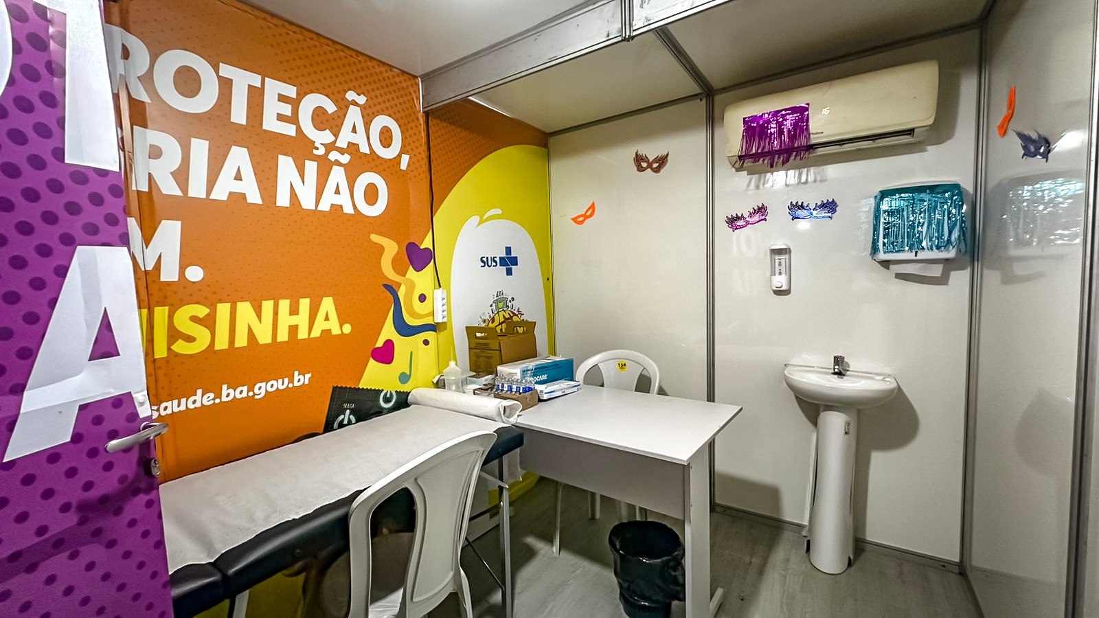 Em um dos maiores carnavais do Brasil a saúde sexual também faz parte da festa 8