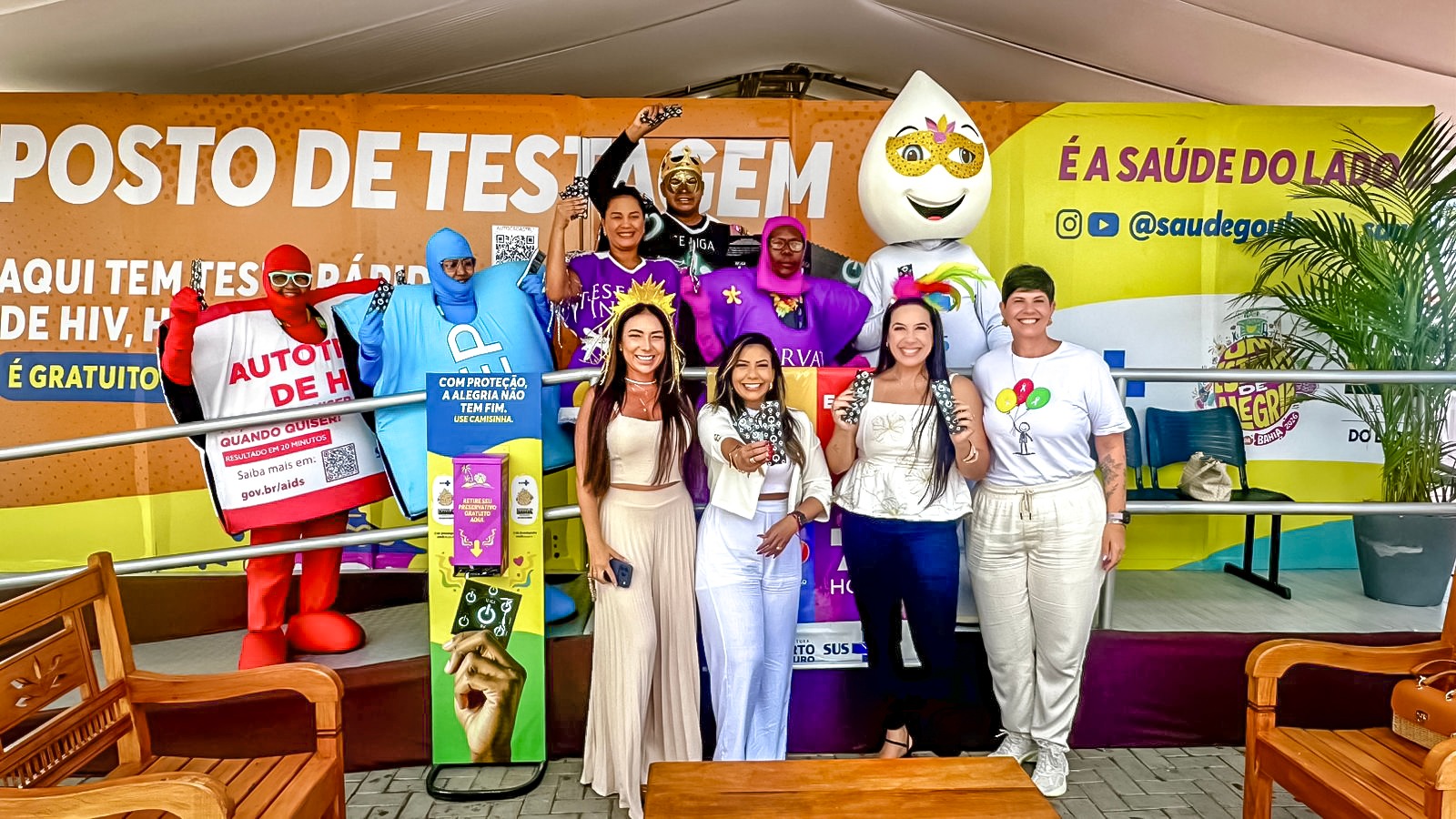 Em um dos maiores carnavais do Brasil a saúde sexual também faz parte da festa 7