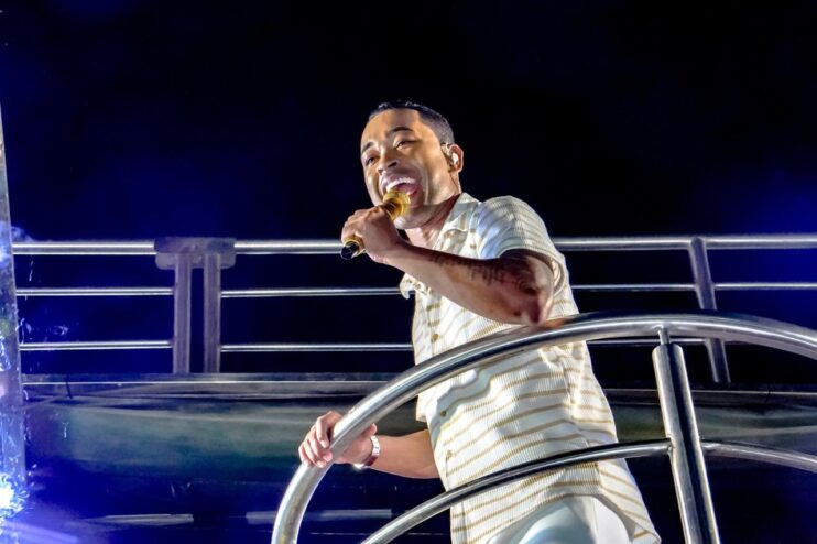 WhatsApp Image 2026-02-15 at 14.25.58 (8) Terceiro dia do Carnaval Cultural de Porto Seguro: a folia que anima, conscientiza e faz a rua brilhar 24