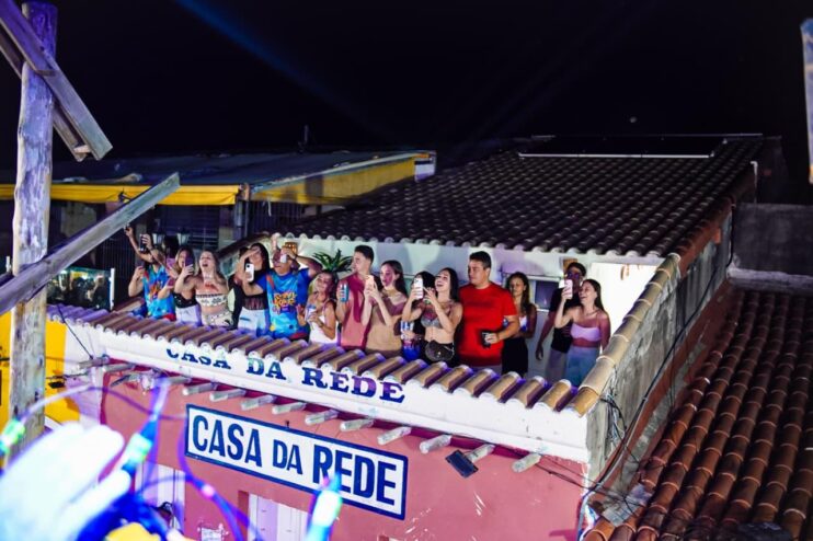 WhatsApp Image 2026-02-15 at 14.26.35 (2) Terceiro dia do Carnaval Cultural de Porto Seguro: a folia que anima, conscientiza e faz a rua brilhar 17