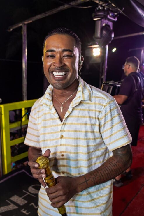 WhatsApp Image 2026-02-15 at 14.26.35 (3) Terceiro dia do Carnaval Cultural de Porto Seguro: a folia que anima, conscientiza e faz a rua brilhar 16