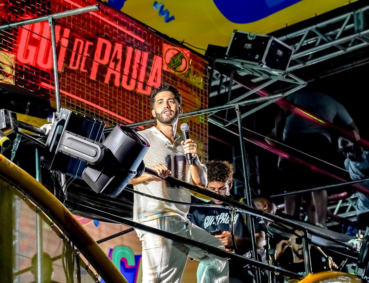 Psirico arrasta multidão e marca o quarto dia de Carnaval em Porto Seguro 5