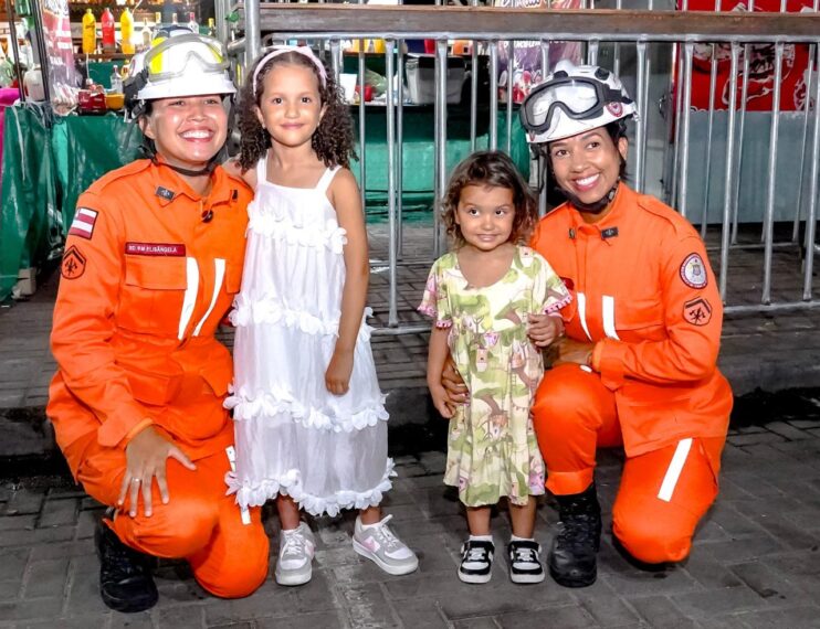 Psirico arrasta multidão e marca o quarto dia de Carnaval em Porto Seguro 20