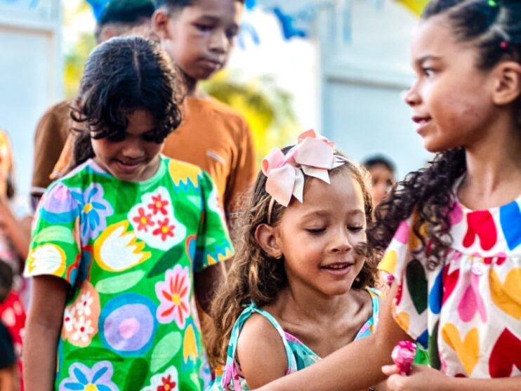 Psirico arrasta multidão e marca o quarto dia de Carnaval em Porto Seguro 13