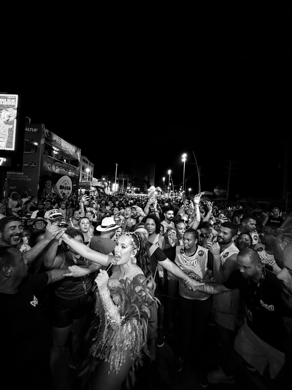 Cheiro de Amor faz 17 shows e arrasta multidões no Carnaval 2026 6