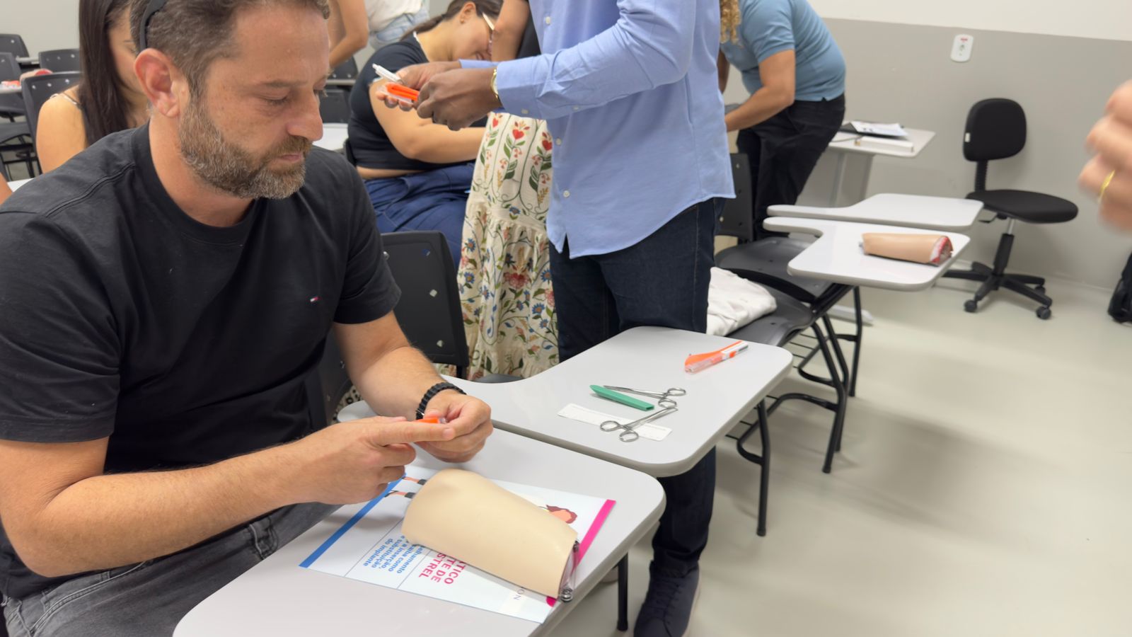 Prefeitura de Eunápolis capacita médicos para oferta do implante contraceptivo Implanon no SUS 6