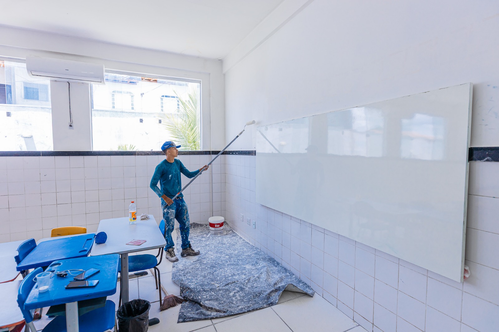 Eunápolis avança na reforma das escolas, entrega novo mobiliário e garante piso anti-impacto nas quadras esportivas 8