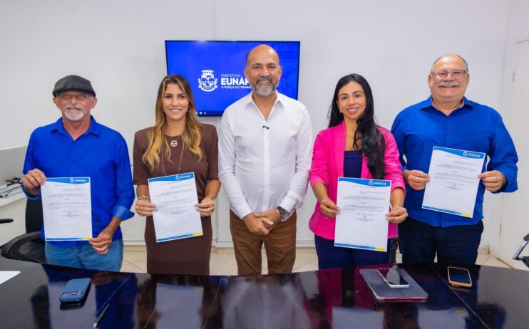 742ca213-b3db-4259-ae58-1a04c0a572e5 Robério apresenta projetos de infraestrutura e anuncia novos secretários em Eunápolis 23