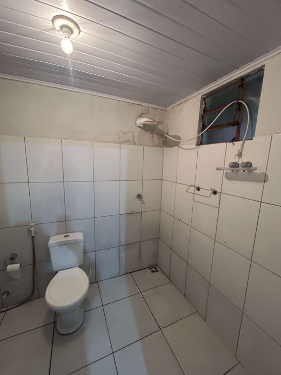 Casa à venda no Centro de Eunápolis oferece conforto e localização privilegiada 11
