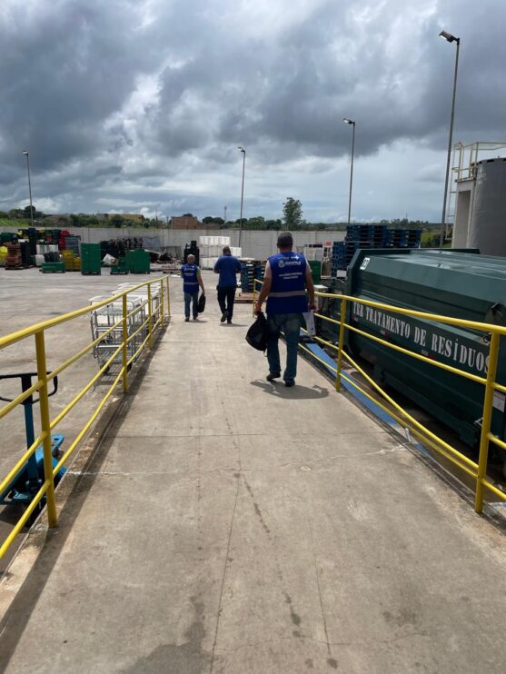Vigilância Sanitária atua com blitz em hipermercados de Eunápolis 16