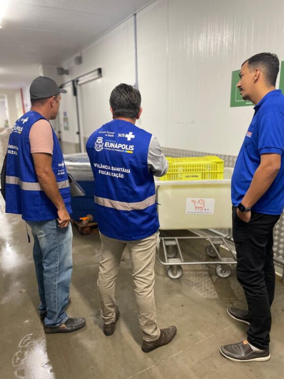 Vigilância Sanitária atua com blitz em hipermercados de Eunápolis 15